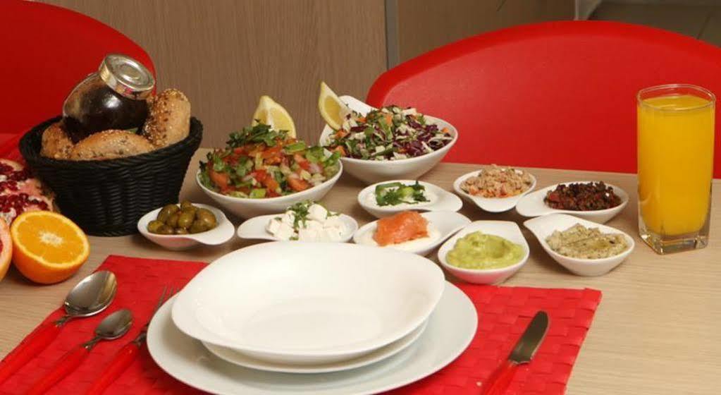 Levontine 14 Aparthotel Haifa Exteriör bild